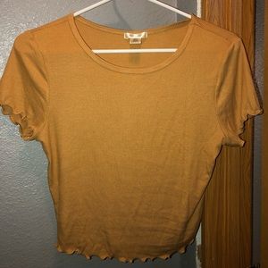 yellow/mustard crop top☀️